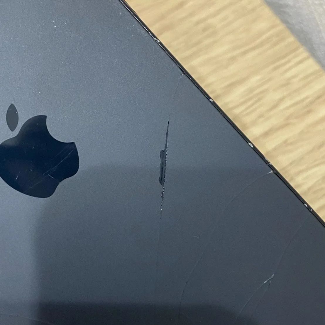 iPhone15 背面割れ 128GB SIMフリー - メルカリ