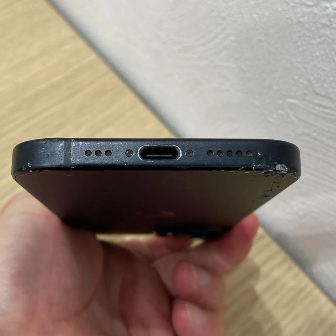 iPhone15 背面割れ 128GB SIMフリー - メルカリ