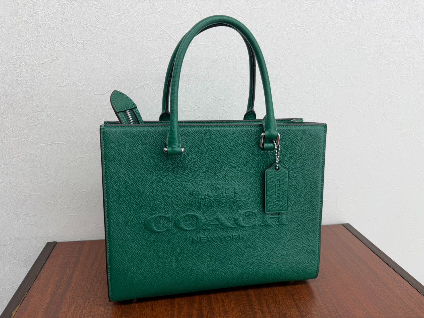 HN】COACH シグネチャーキャンバス ロゴエンボス 2Wayショルダーバッグ