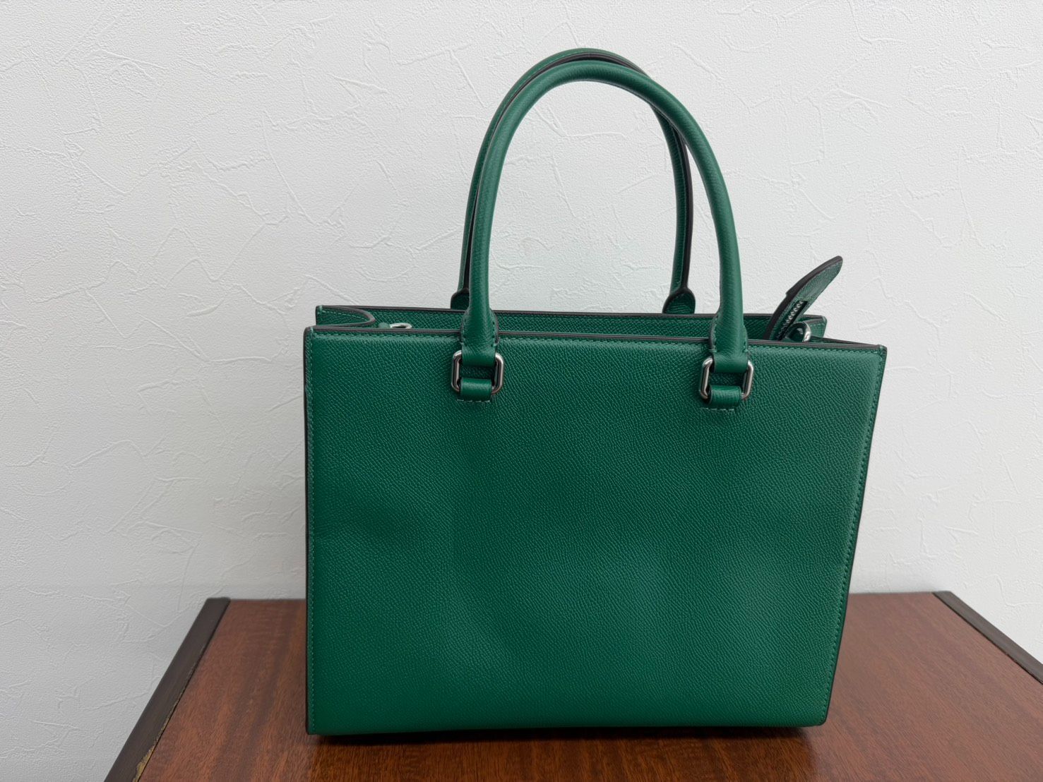 HN】COACH シグネチャーキャンバス ロゴエンボス 2Wayショルダーバッグ