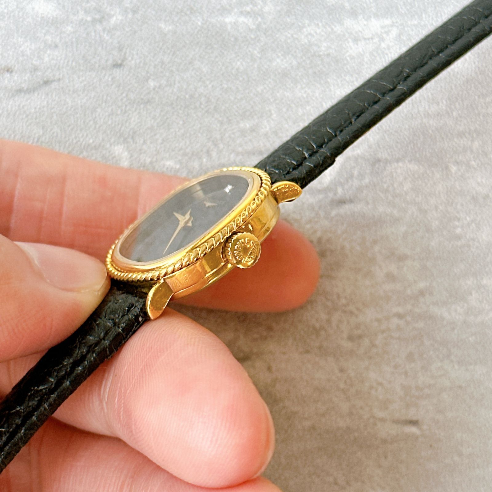 LONGINES ロンジン 手巻き レディース ブラック文字盤 ゴールドケース
