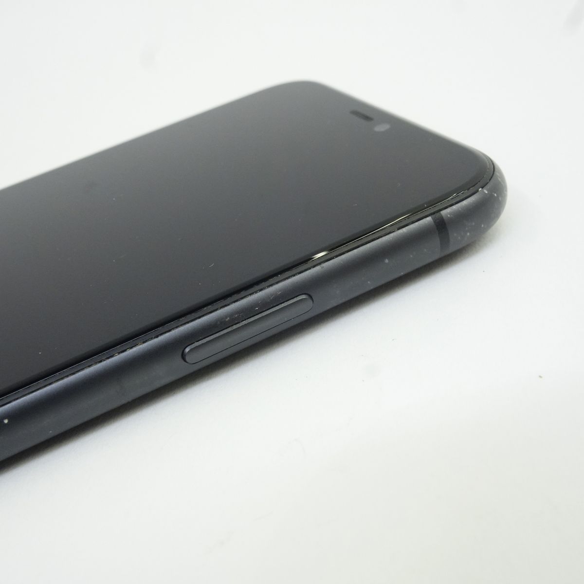 SIMフリー iPhone 11 128GB ブラック NWM02J/A バッテリー最大容量81