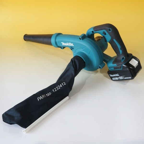 中古動作品 美品 makita/マキタ 充電式ブロワ UB185DRF 18V 3.0Ah バッテリー 充電器 ダストバッグ