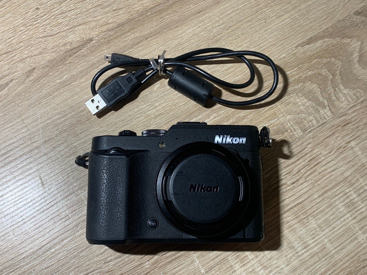 2583 Nikon COOLPIX P7800 ブラック デジカメ ジャンク品【コ】