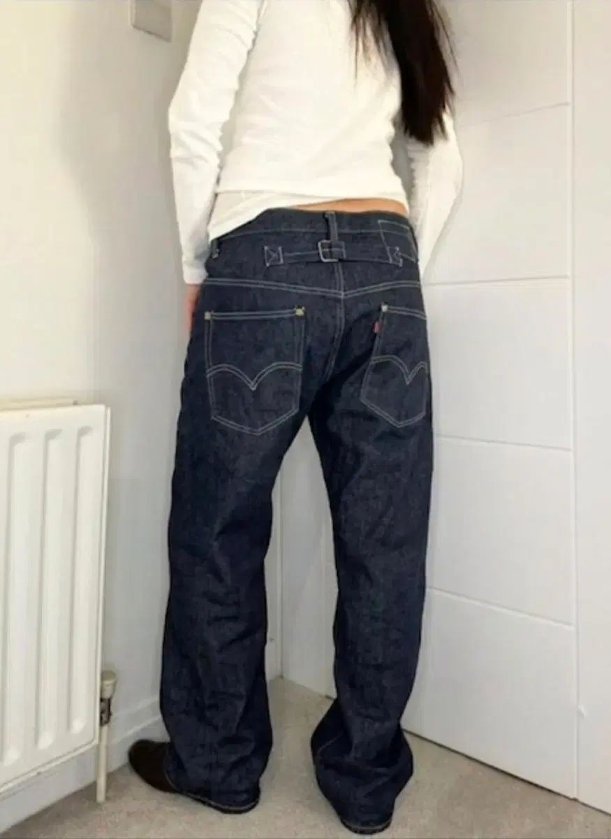 日本購入 超レア LEVI'S ENGINEERED JEANS Indigo シンチバック 約ルーズフィット