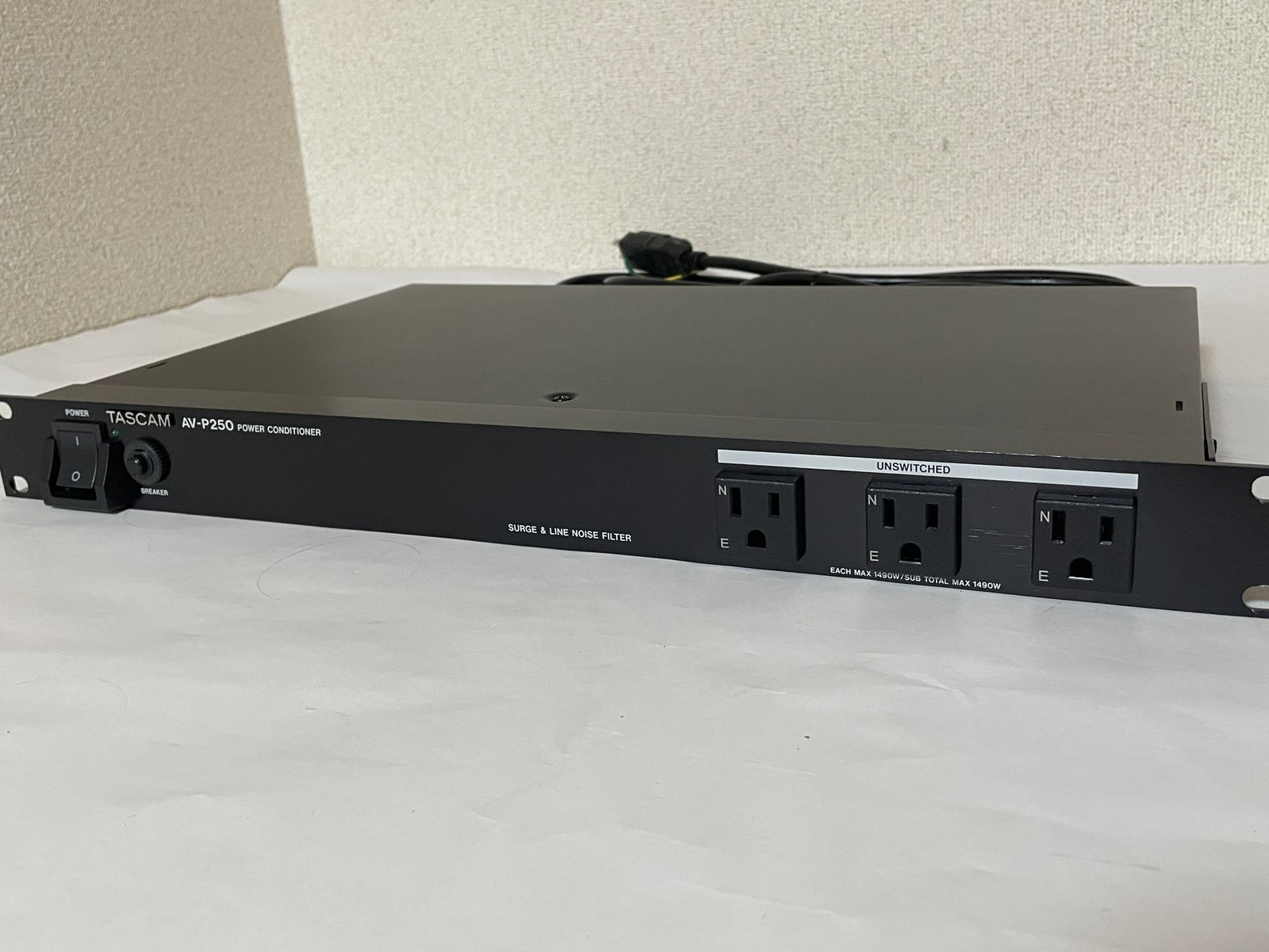 △ タスカム TASCAM パワーディストリビューター AV-P250 音響機器