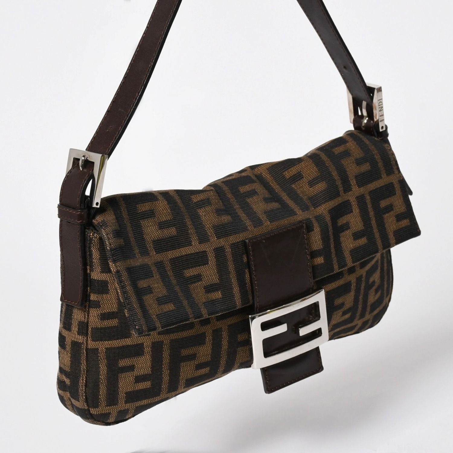 FENDI フェンディ マンマバケット ワンショルダーバッグ 26424