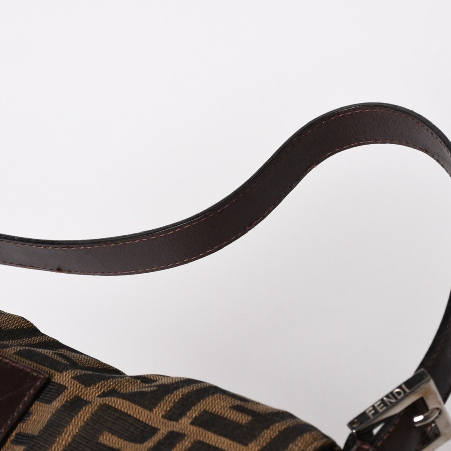 FENDI フェンディ マンマバケット ワンショルダーバッグ 26424