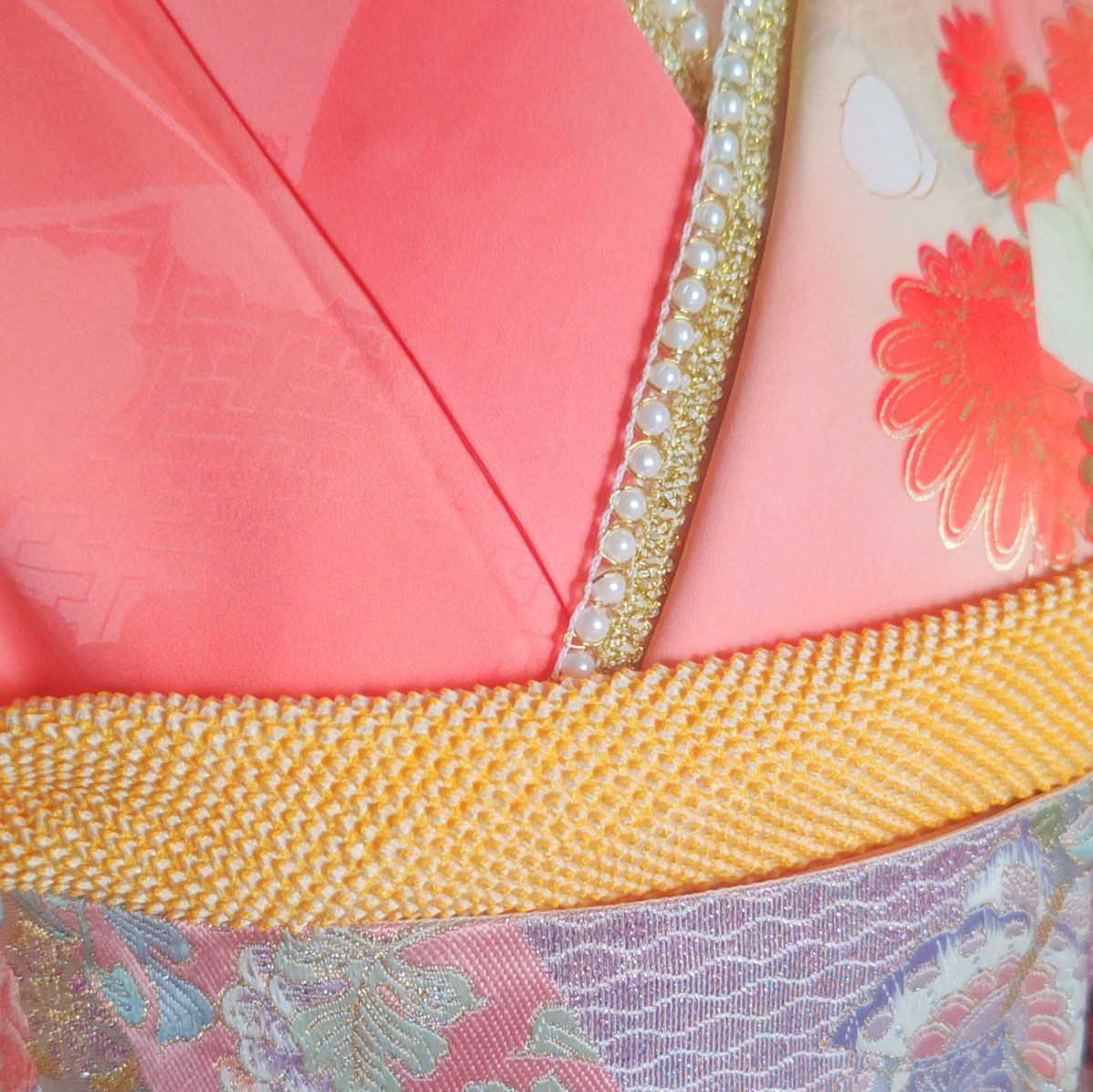 豪華振袖 5点 セット 駒刺繍 ピンク 白 黄色 枝花文 地紋お越し 金彩