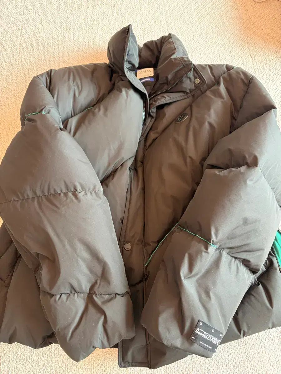 ZARA ADER ERROR ダウン