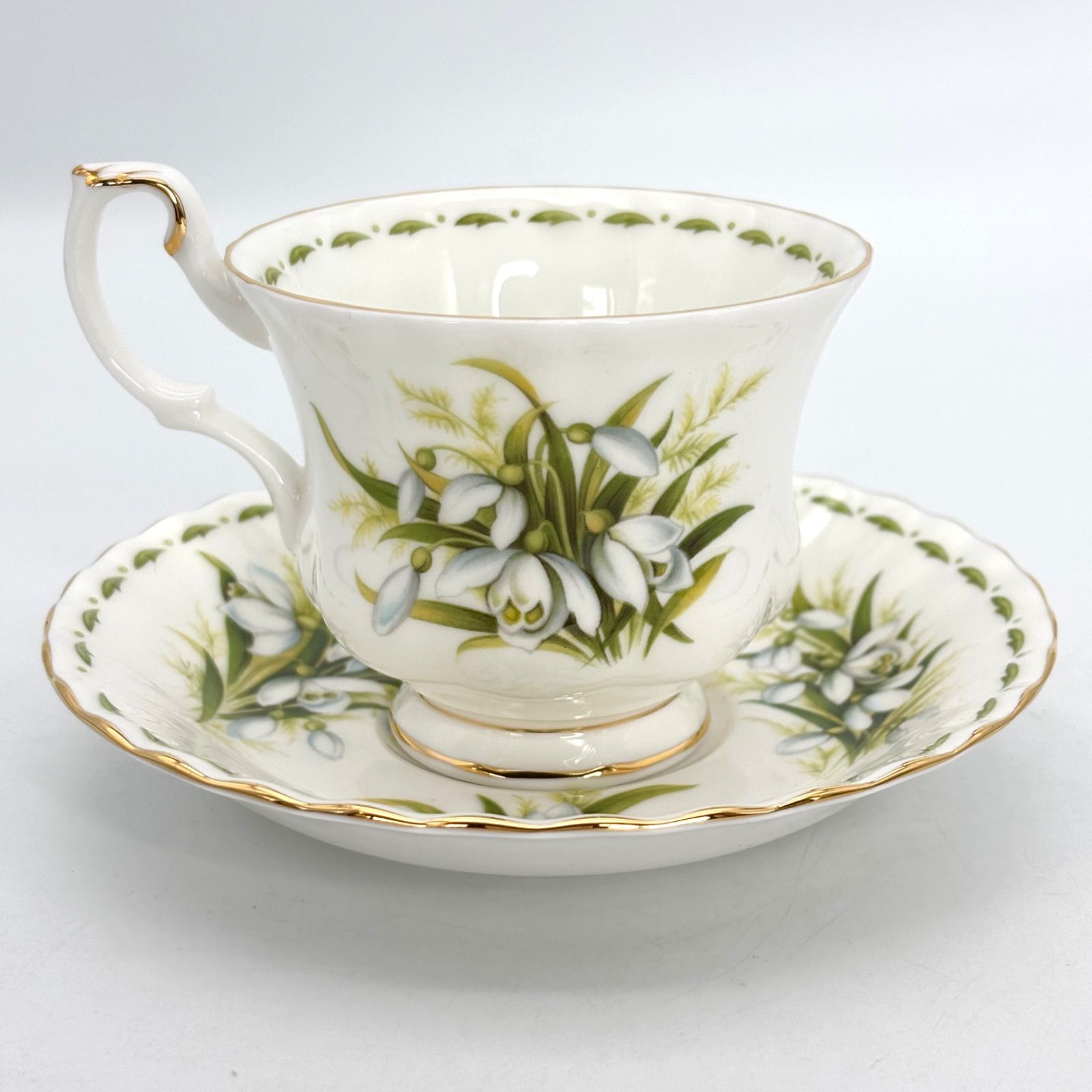 Royal Albert】 ロイヤル アルバートフラワーオブザマンス カップ