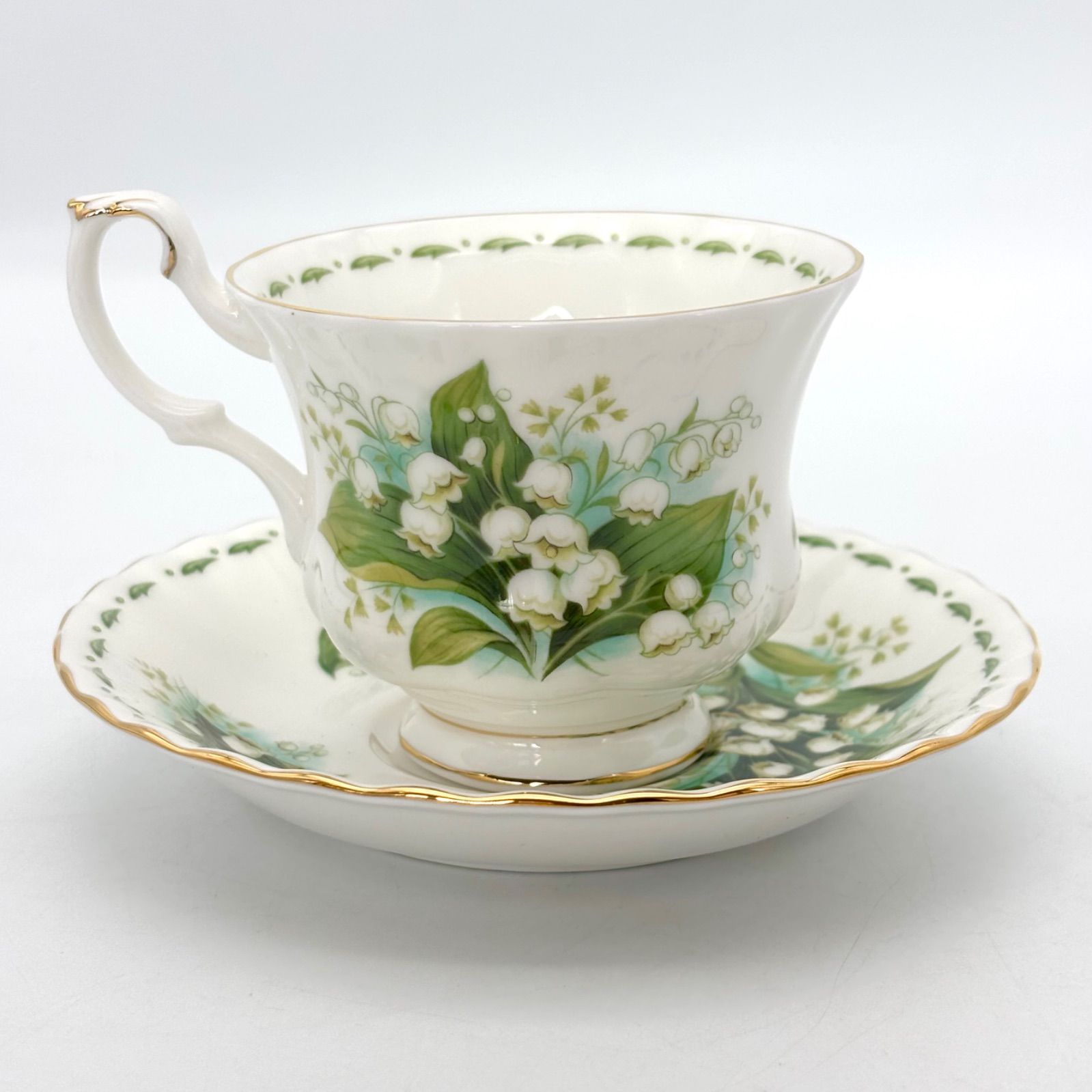 Royal Albert】 ロイヤル アルバートフラワーオブザマンス カップ