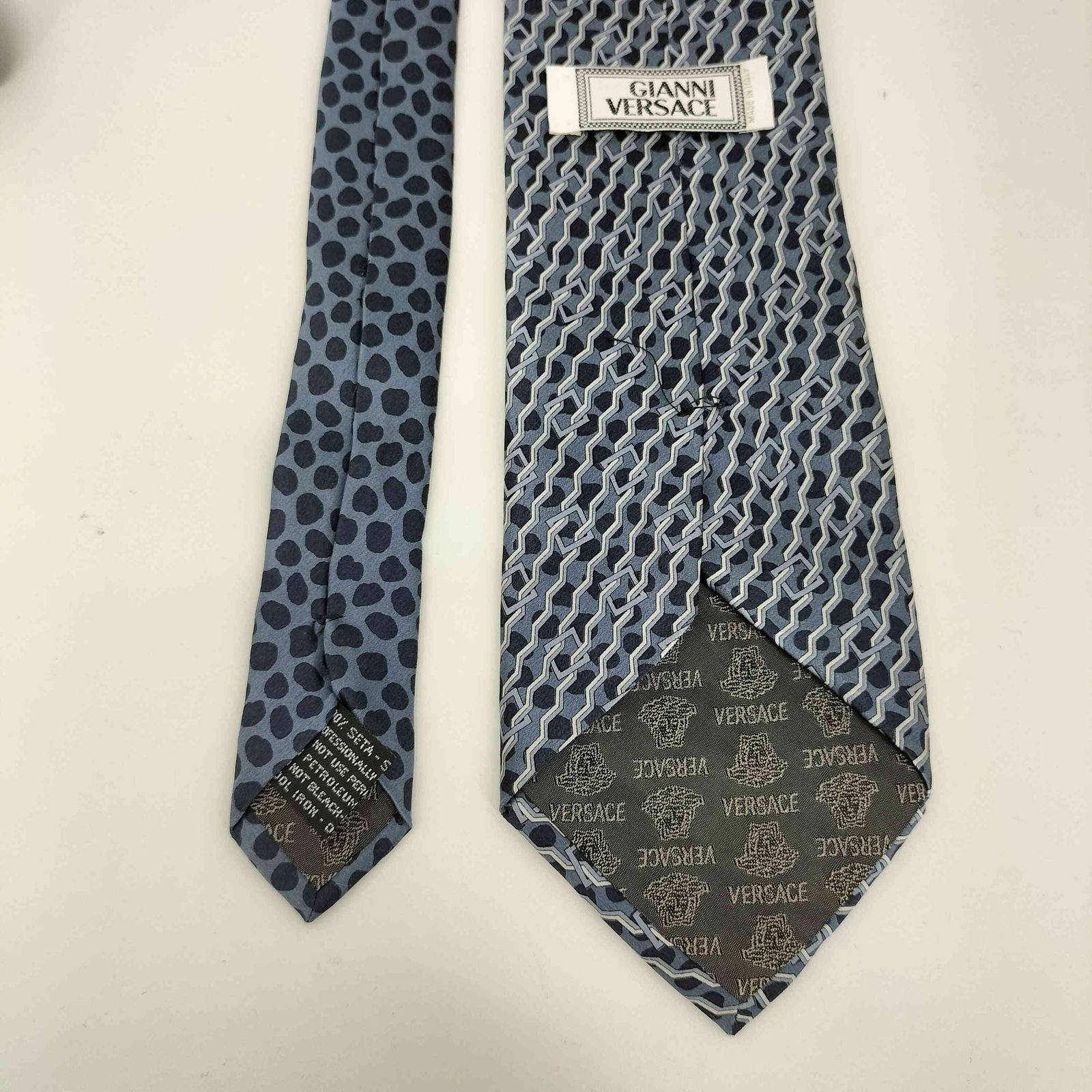 ジャンニヴェルサーチ GIANNI VERSACE サテン 切替デザイン総柄シルク