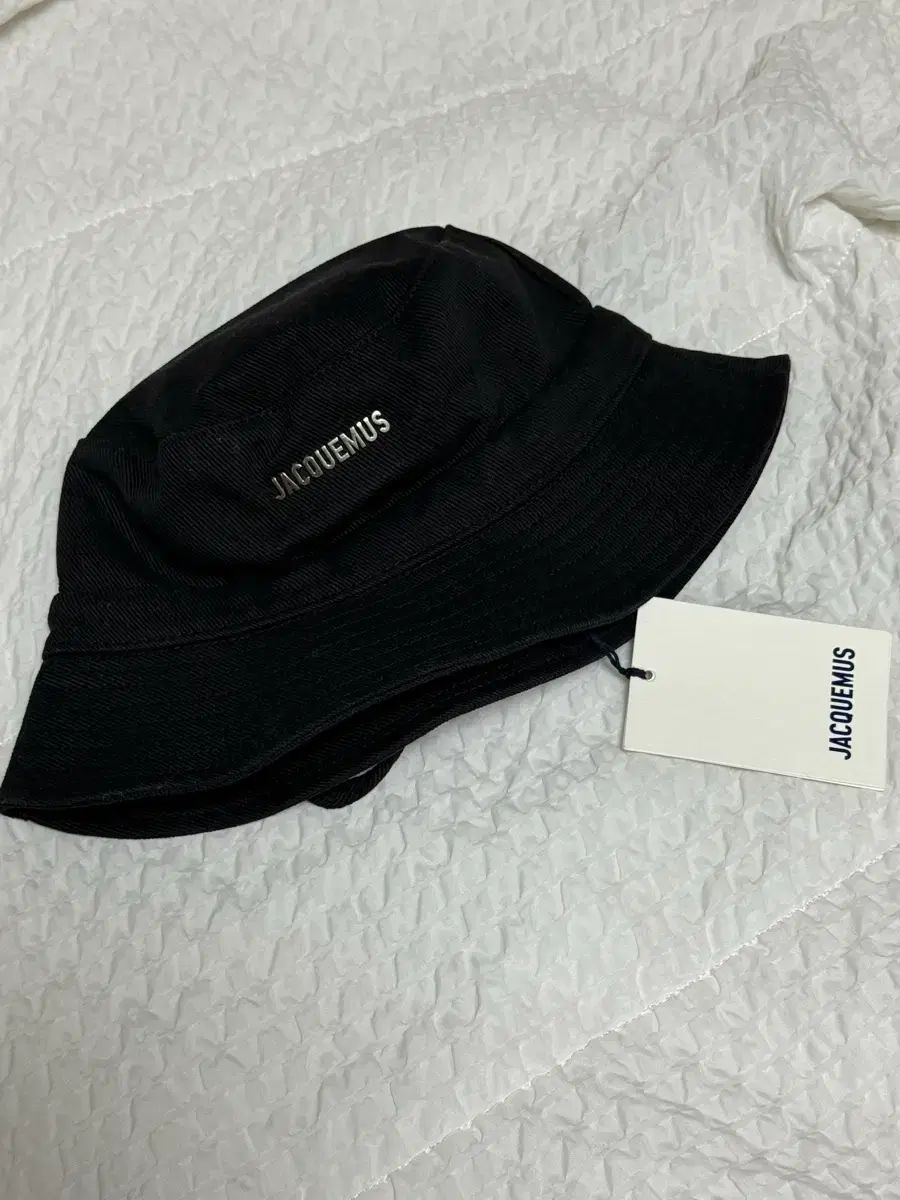 【全新】JACQUEMUS バケットハット オレンジ　58センチ【GW値下げ中】 全新】JACQUEMUS バケットハット オレンジ 58センチ【GW値下げ中