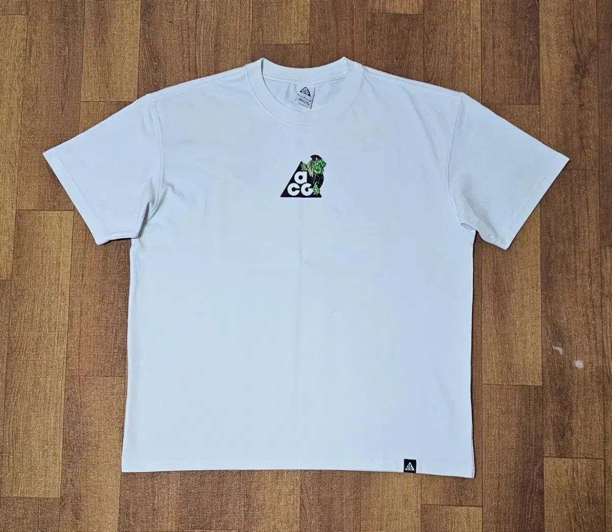 ナイキ ACG アイランド MAP 半袖Tシャツ 8,924円