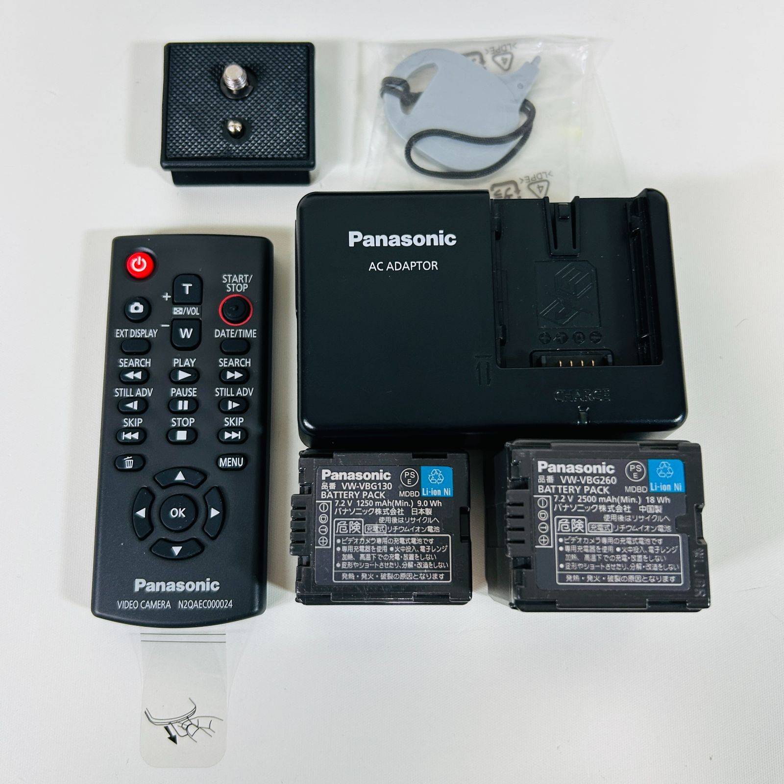 Panasonic パナソニック ビデオカメラ HDC-TM300(S) シルバー 32GB