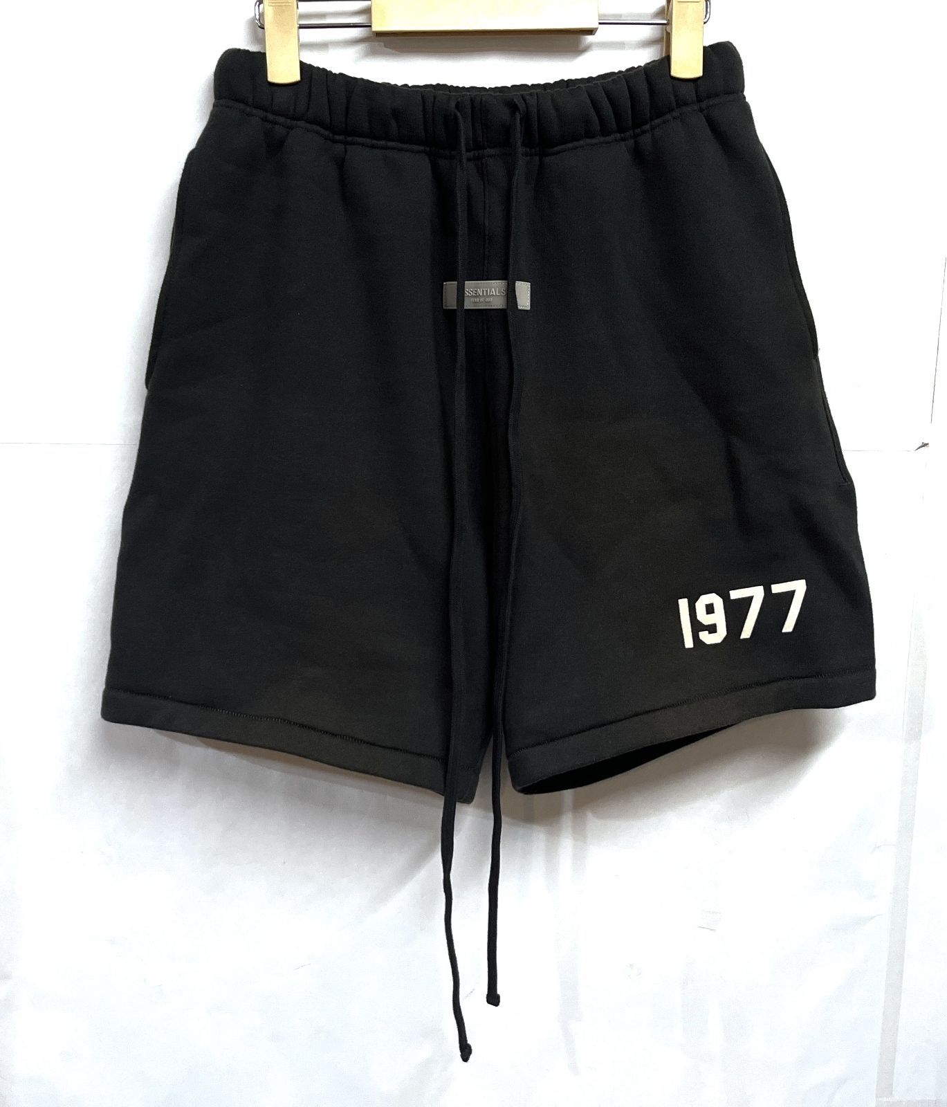 ESSENTIALS｜エッセンシャルズ 1977 スウェット ショートパンツ FEAR