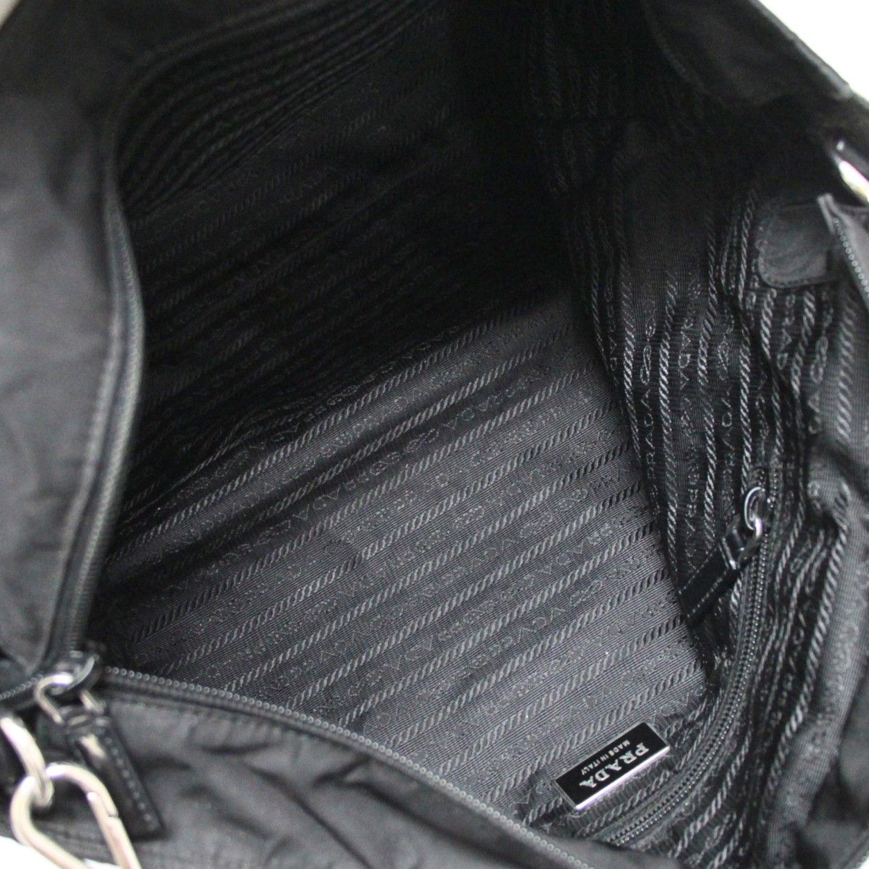 プラダ PRADA 三角ロゴ 2WAYバッグ ナイロン 黒 【75713】 - メルカリ