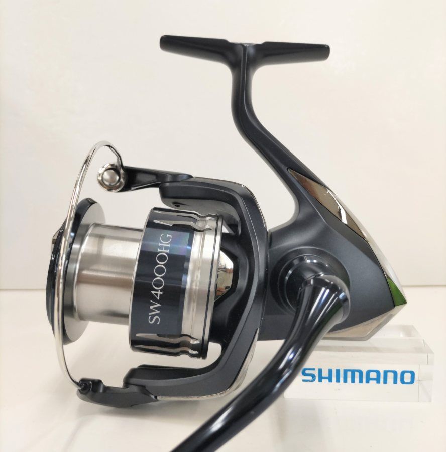美品】シマノ 20ストラディックSW 4000HG（01）サーフ ショアジギング