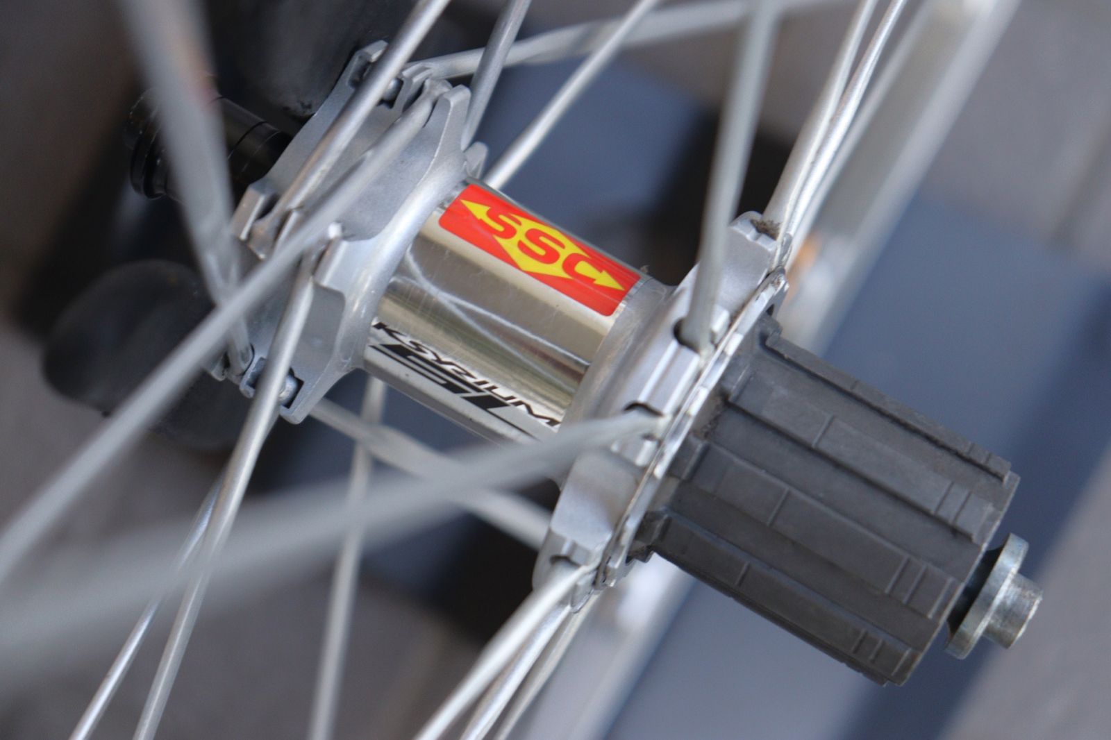 マヴィック MAVIC キシリウム KSYRIUM SL SSC アルミ クリンチャー