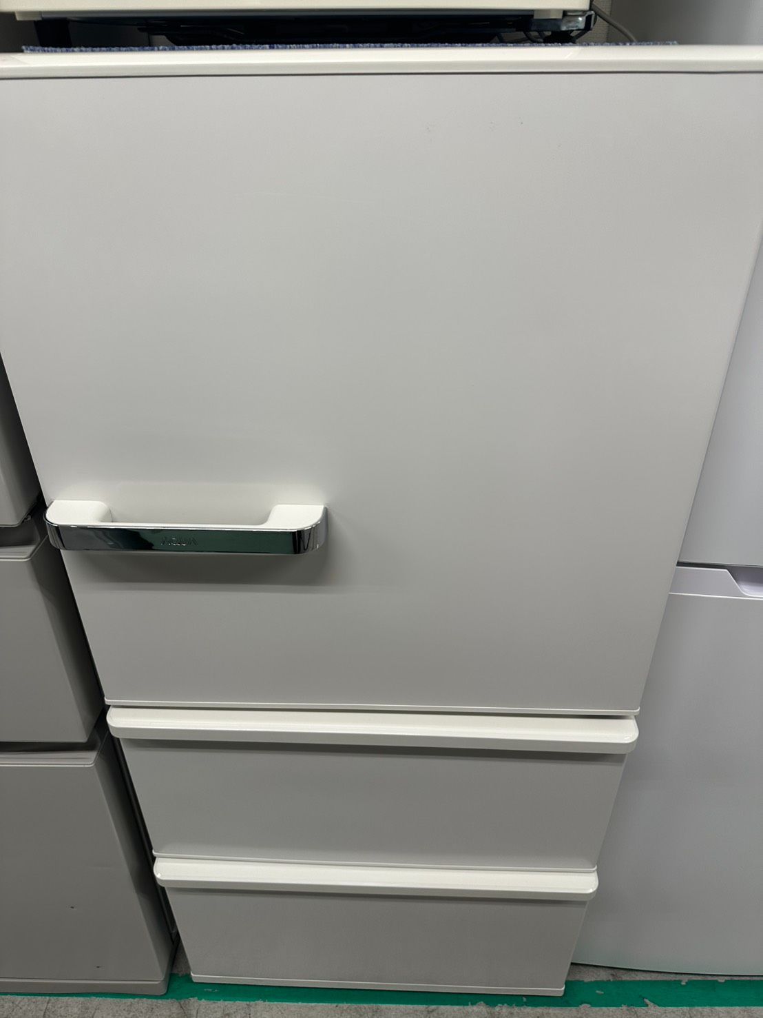 ☆AQUA 冷蔵庫 238L 2020年製 AQR-SV24J - メルカリ