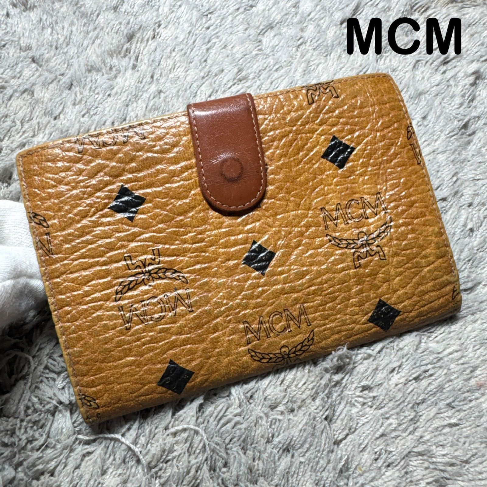 未使用　MCM エムシーエム　レザー二つ折り財布　コニャック　ドイツ製 MCM エムシーエム ヴィセトス レザー 二つ折り財布 がま口 小銭入れ