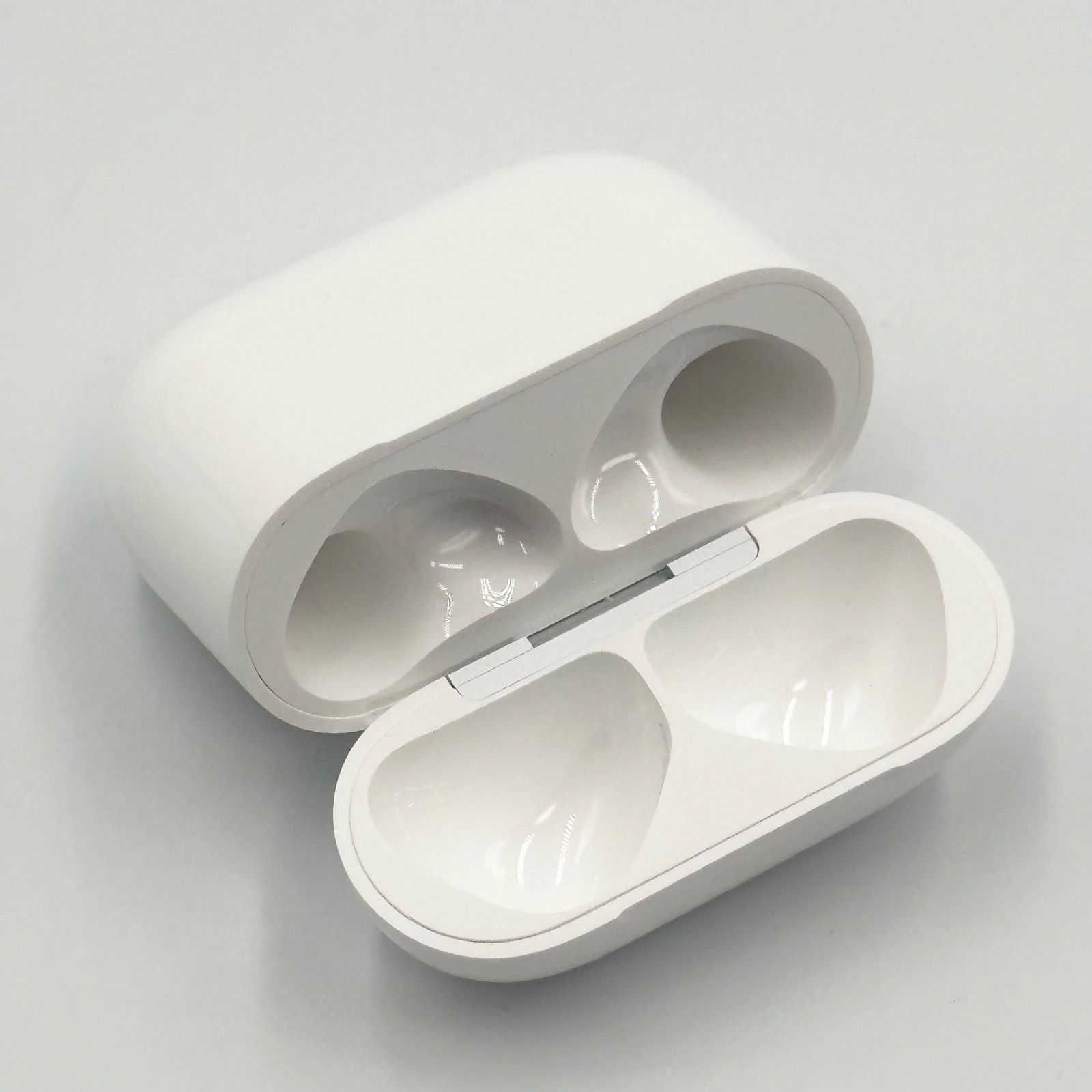Apple AirPods 第4世代 充電ケースのみ A3058 正規品 ノイズキャンセル
