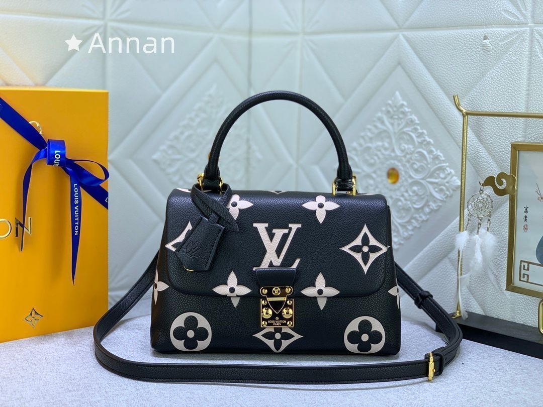 ★極美品★LOUIS VUITTON ルイヴィトン レディース ショルダーバッグ マドレーヌ BB 黒い