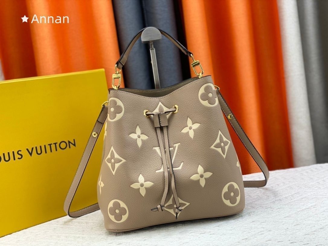 LOUIS VUITTON ルイヴィトン ショルダーバッグ モノグラムアンプラント ネオノエ MM トゥルトレール/クレーム M45555 レディース モノグラムアンプラント 2WAYバッグ