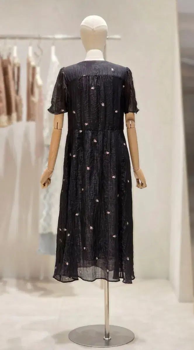 Thursday Island フラワー ロング 刺繍 ワンピース 新品 M サイズ 17,993円
