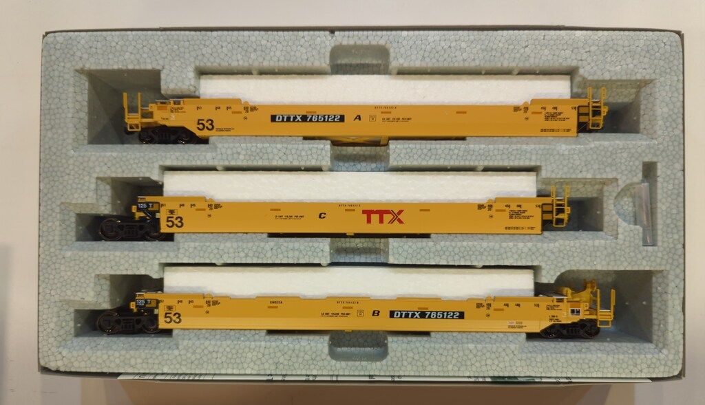 KATO HOゲージ/Gunderson MAXI-Ⅳ Double Stack Car TTX New Logo