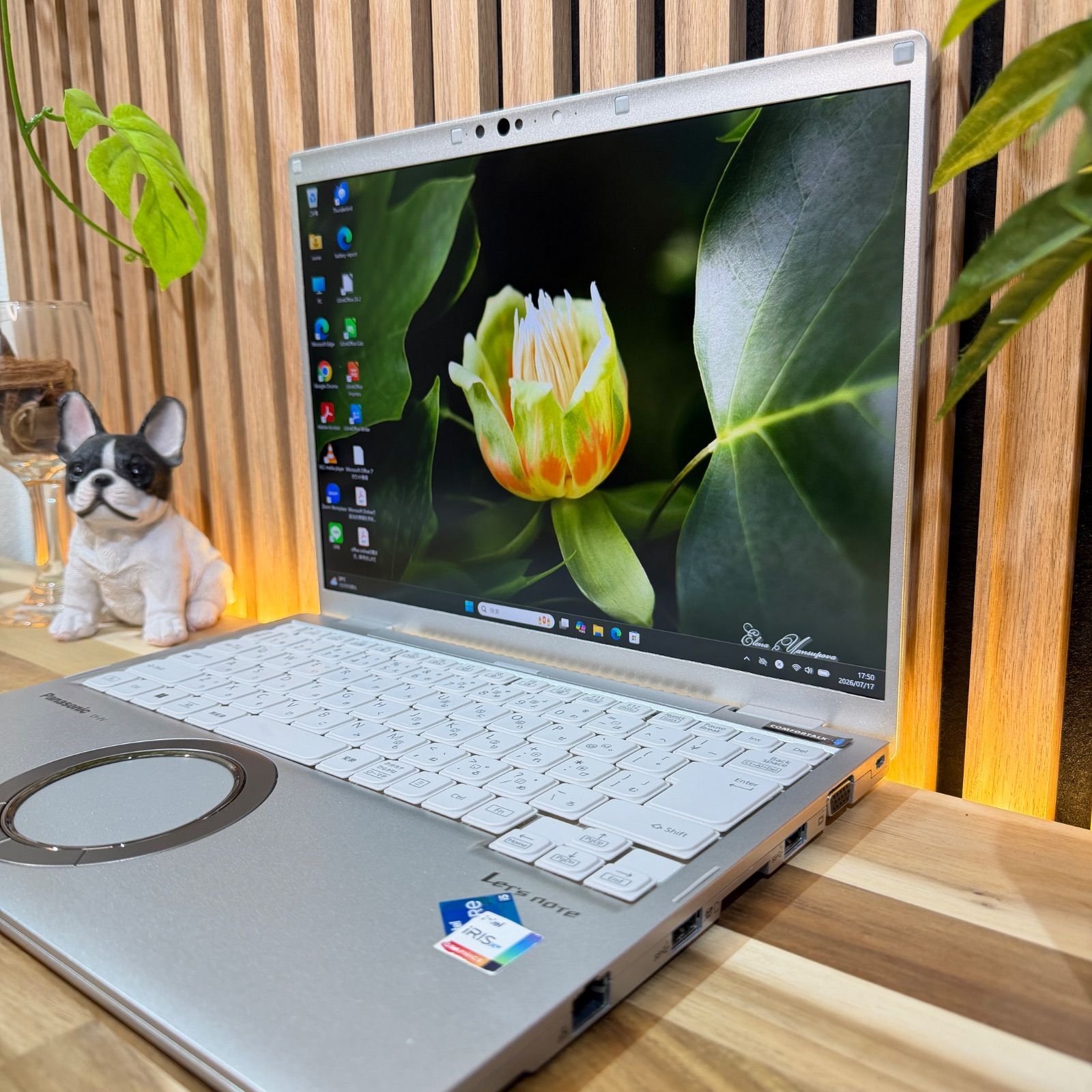 新型2022年発売‼️バッテリー新品同様☘レッツノートFV1☘メモリ16GB 