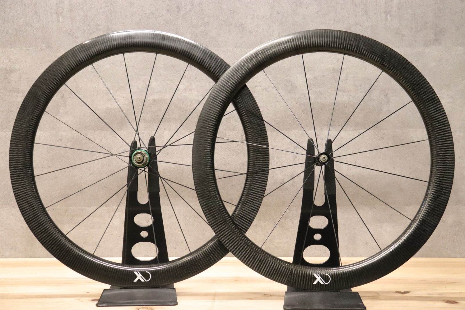 AX-ライトネス AX-LIGHTNESS P55T カーボン チューブラー ホイールセット シマノ12/11S 【さいたま浦和店】 94,820円