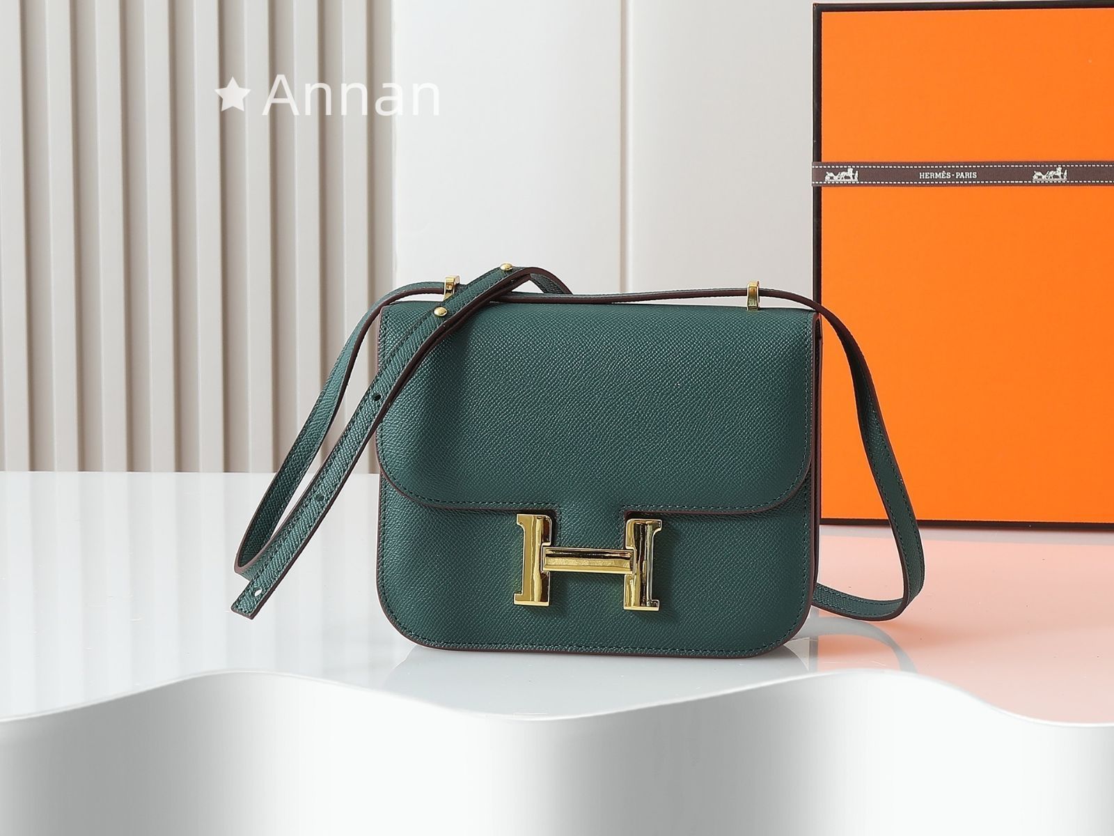 HERMES(エルメス) ショルダーバッグ コンスタンス18