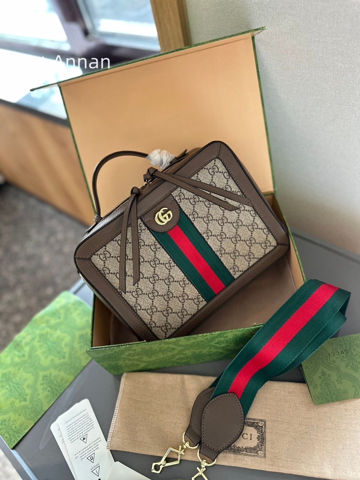 美品☆ グッチ ショルダーバッグ GGスプリーム オフィディア 550622 