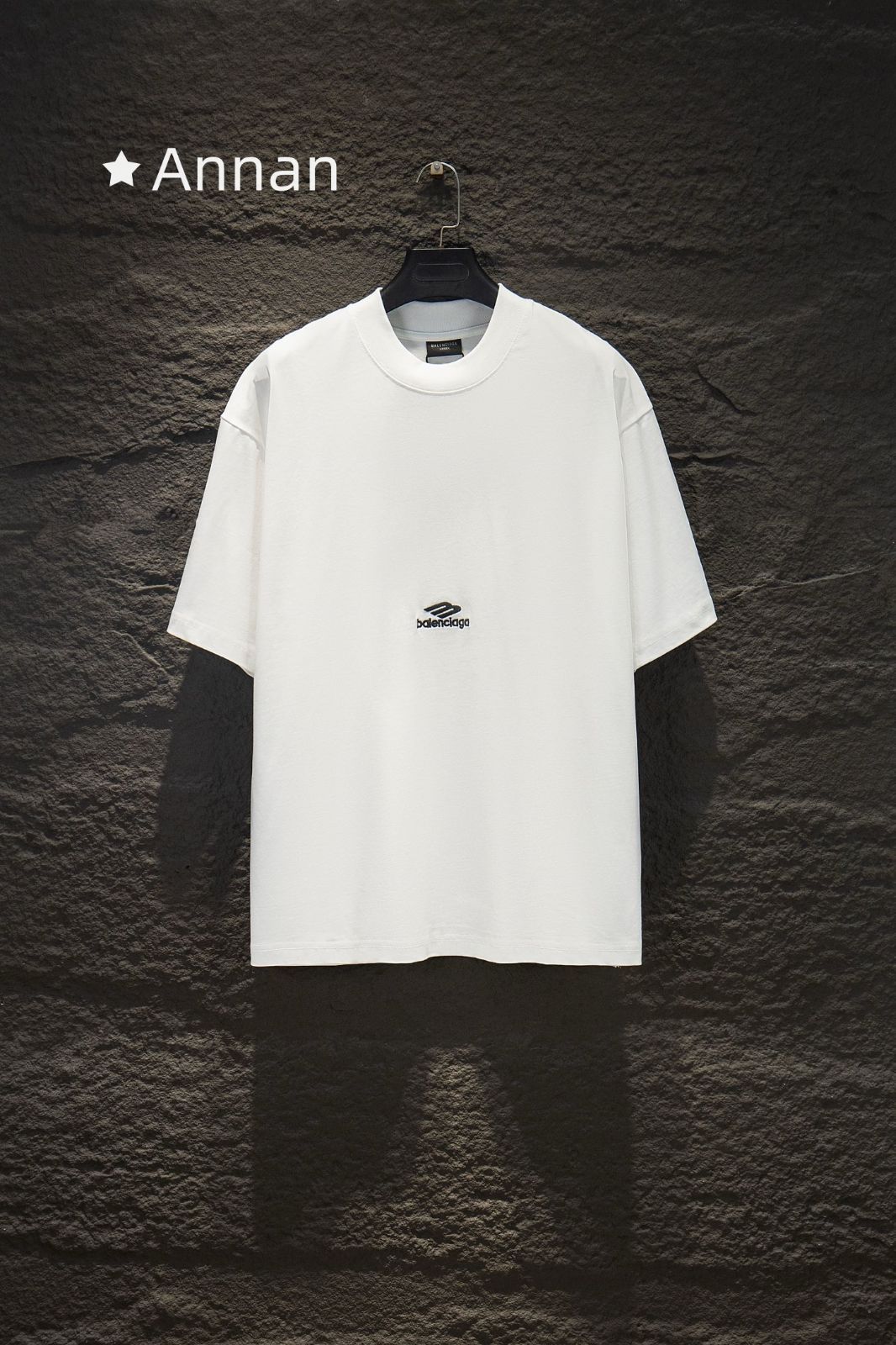 本日特価 本日限定！BALENCIAGA バレンシアガ Tシャツ　半袖　夏服　トップス 男女兼用