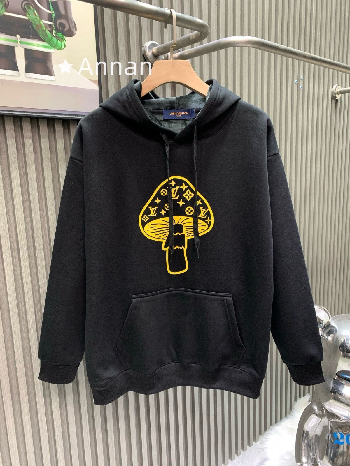 新品！新品 タグ付 LV LOUIS VUITTON ルイヴィトン パーカー シンプルフード付きパーカー ユニセックス