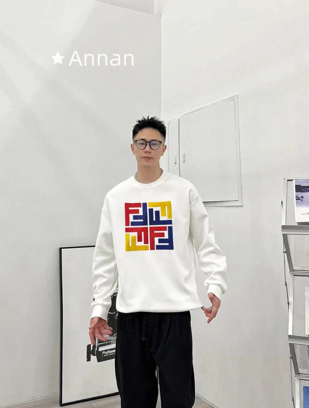 人気 超美品新品 タグ付 FENDI フェンディ パーカー シンプルフード付きパーカー ユニセックス