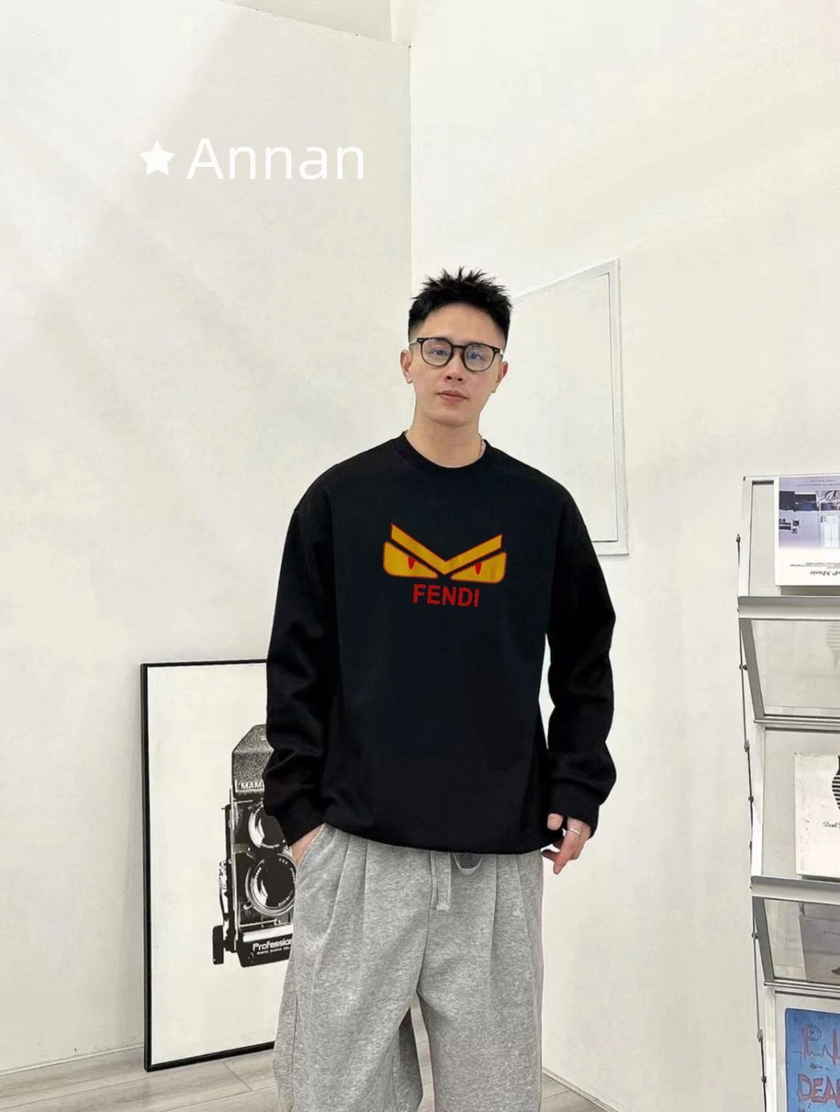 送料込☆新品 タグ付 FENDI フェンディ パーカー シンプルフード付きパーカー ユニセックス