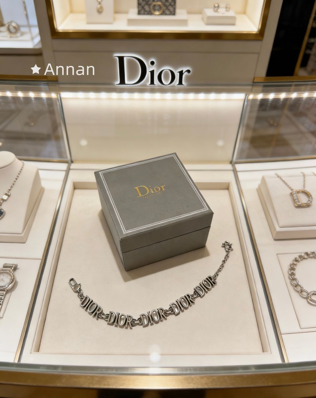 美品 美品 新品！新品 CHRISTIAN DIOR クリスチャン ディオール ブレスレット バングル リストバンド メンズ 結婚式 卒業式 清楚 イベント 入学式 9,360円
