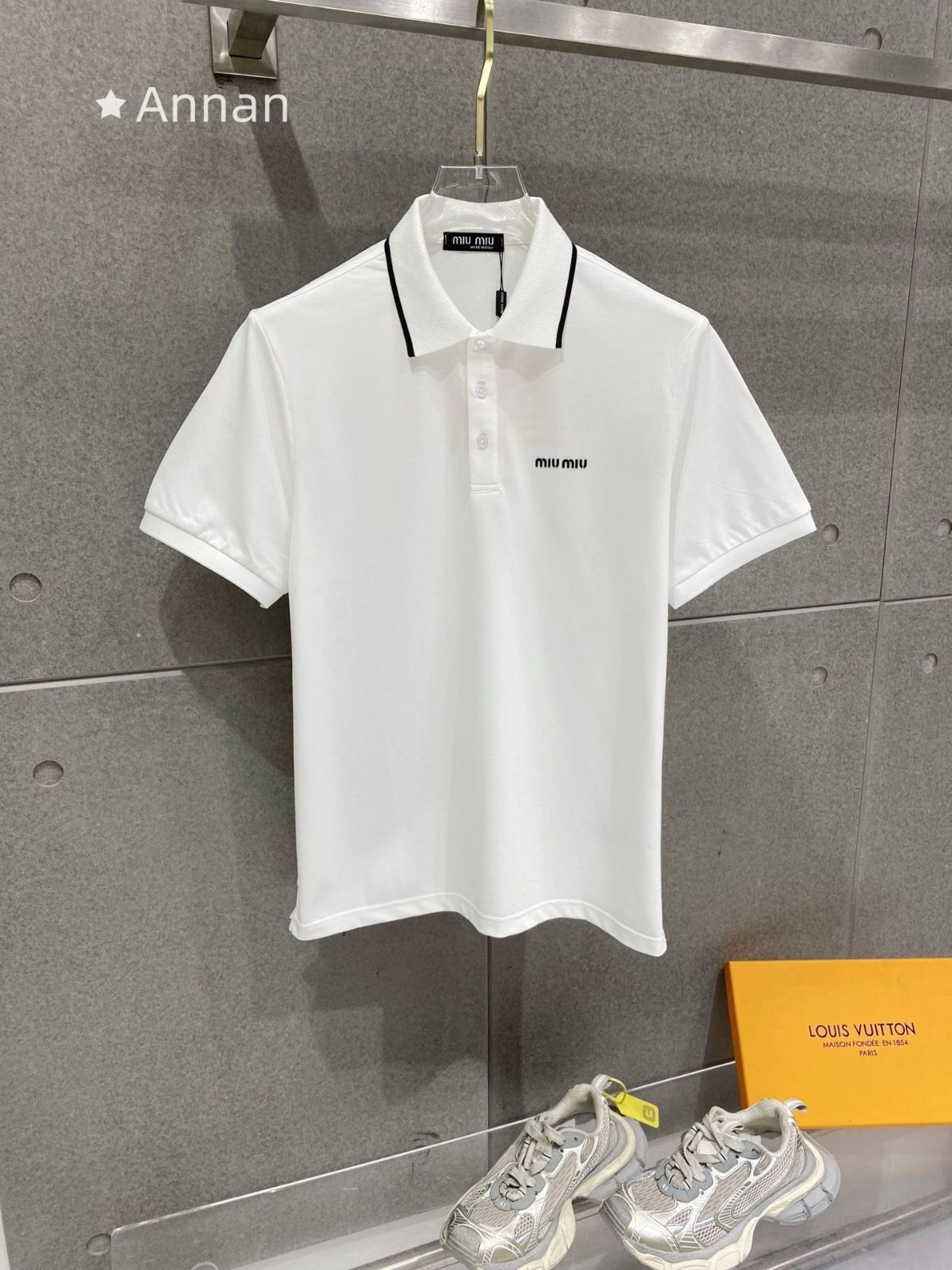 美品☆極美品 新品 タグ付 MIUMIU ミュウミュウ ポロシャツ 半袖シャツ