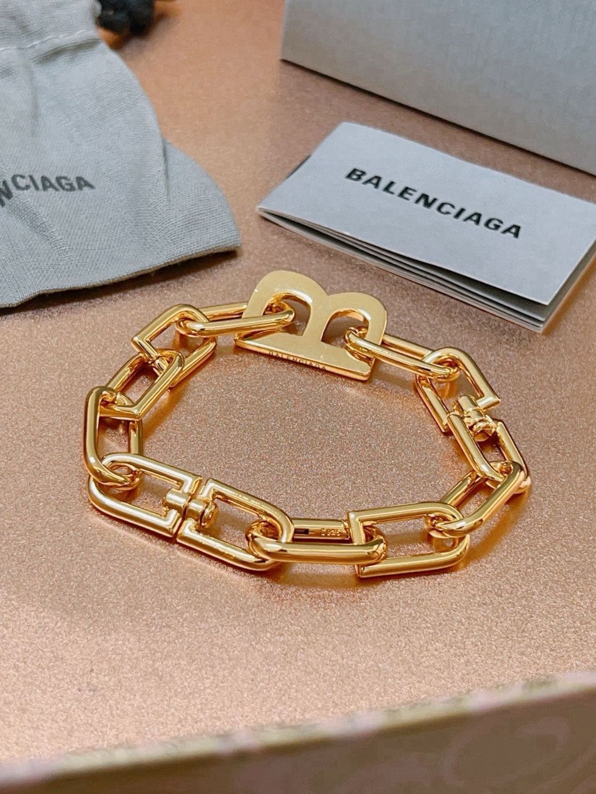 お値下げ！限定 新品 BALENCIAGA バレンシアガ ブレスレット バングル リストバンド メンズ 結婚式 卒業式 清楚 イベント 入学式