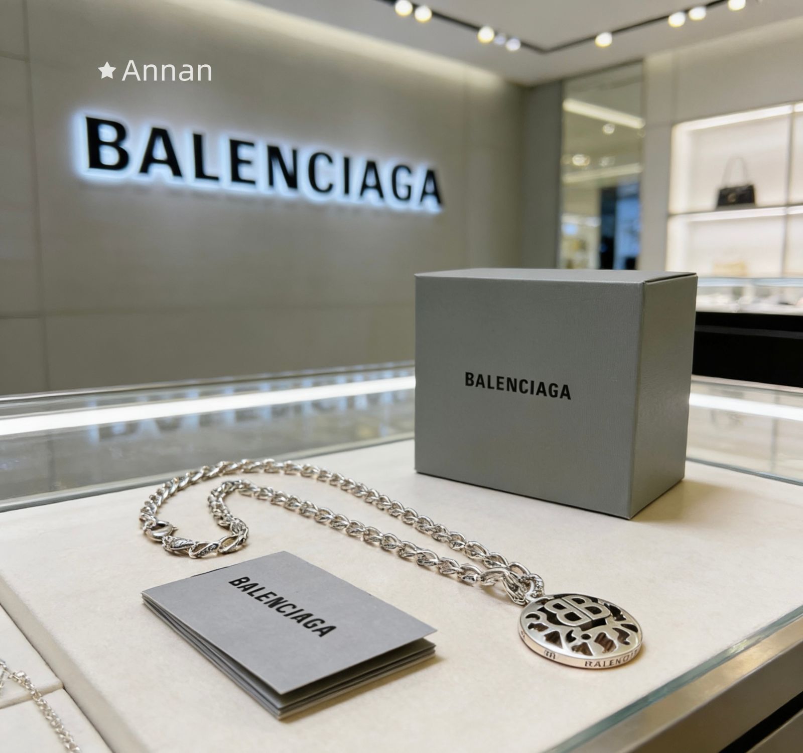 【未使用品】最終値下げ 新品！新品 BALENCIAGA バレンシアガ ネックレス メンズ 結婚式 卒業式 清楚 イベント 入学式