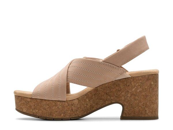 クラークス レディース シューズ サンダル Clarks Nerisa West Wedge Sandal Sand Nubuck サンド