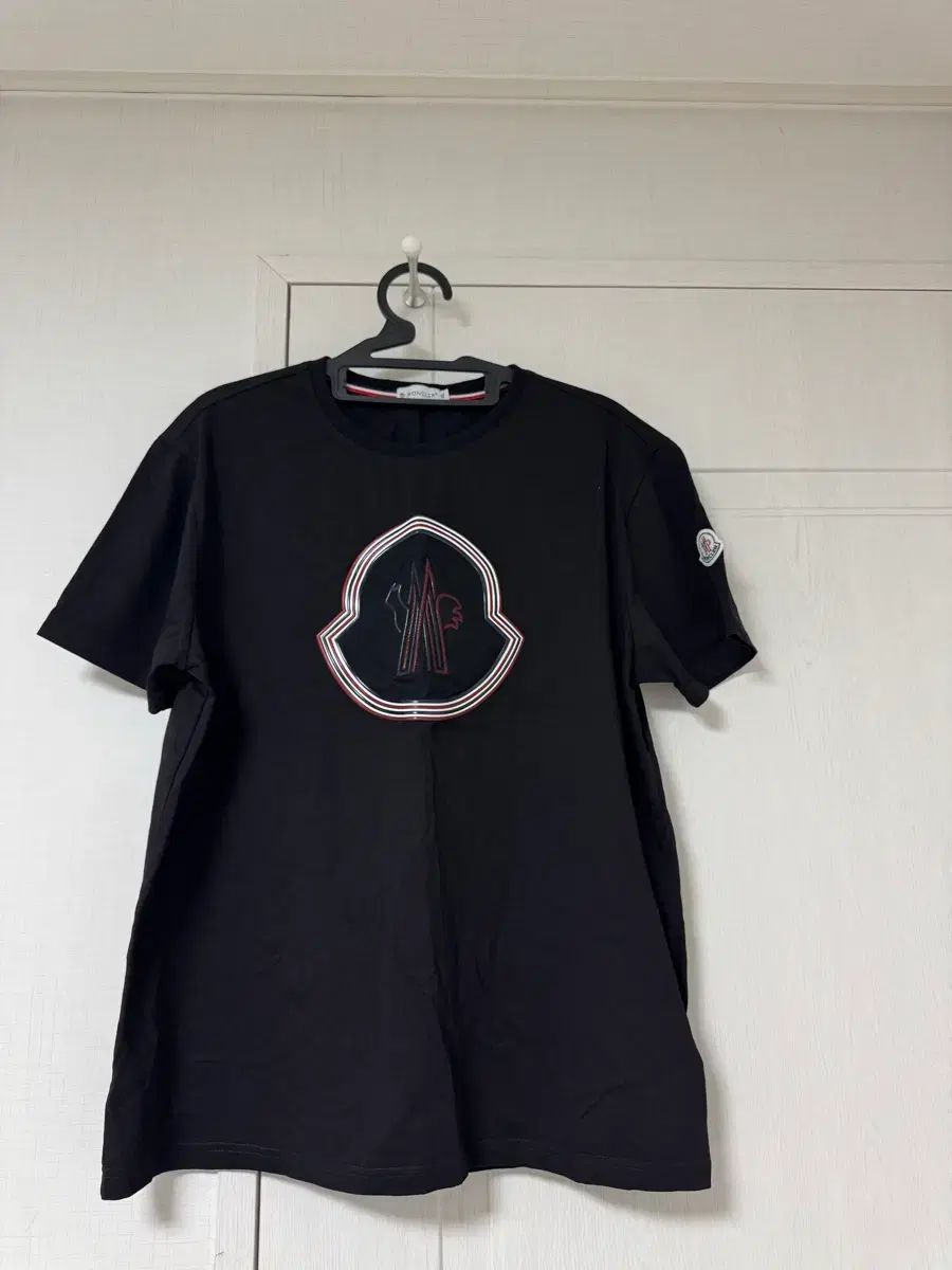 MONCLER(モンクレール) ブラック 半袖 Tシャツ