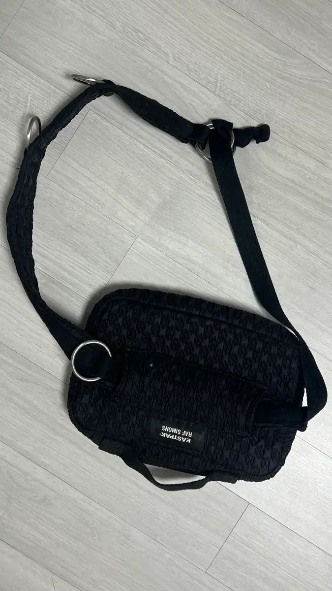 イーストパック x ラフ シモンズ (Eastpak x Raf Simons) 19FW ループ (Loop) ショルダーバッグ 18,313円