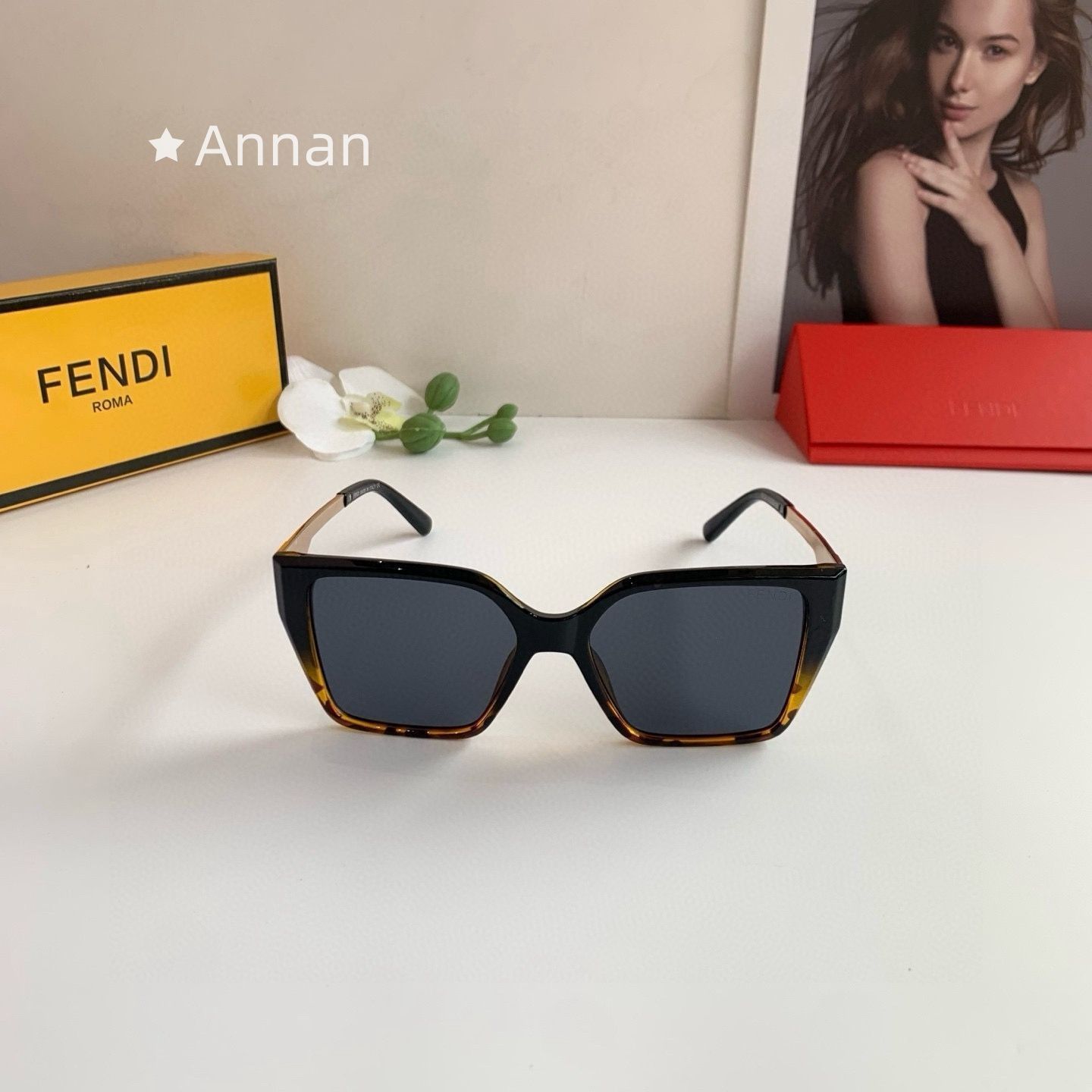 【新品未使用】FENDI サングラス 可愛 本日特価 超美品 新品 FENDI フェンディ サングラス メンズ