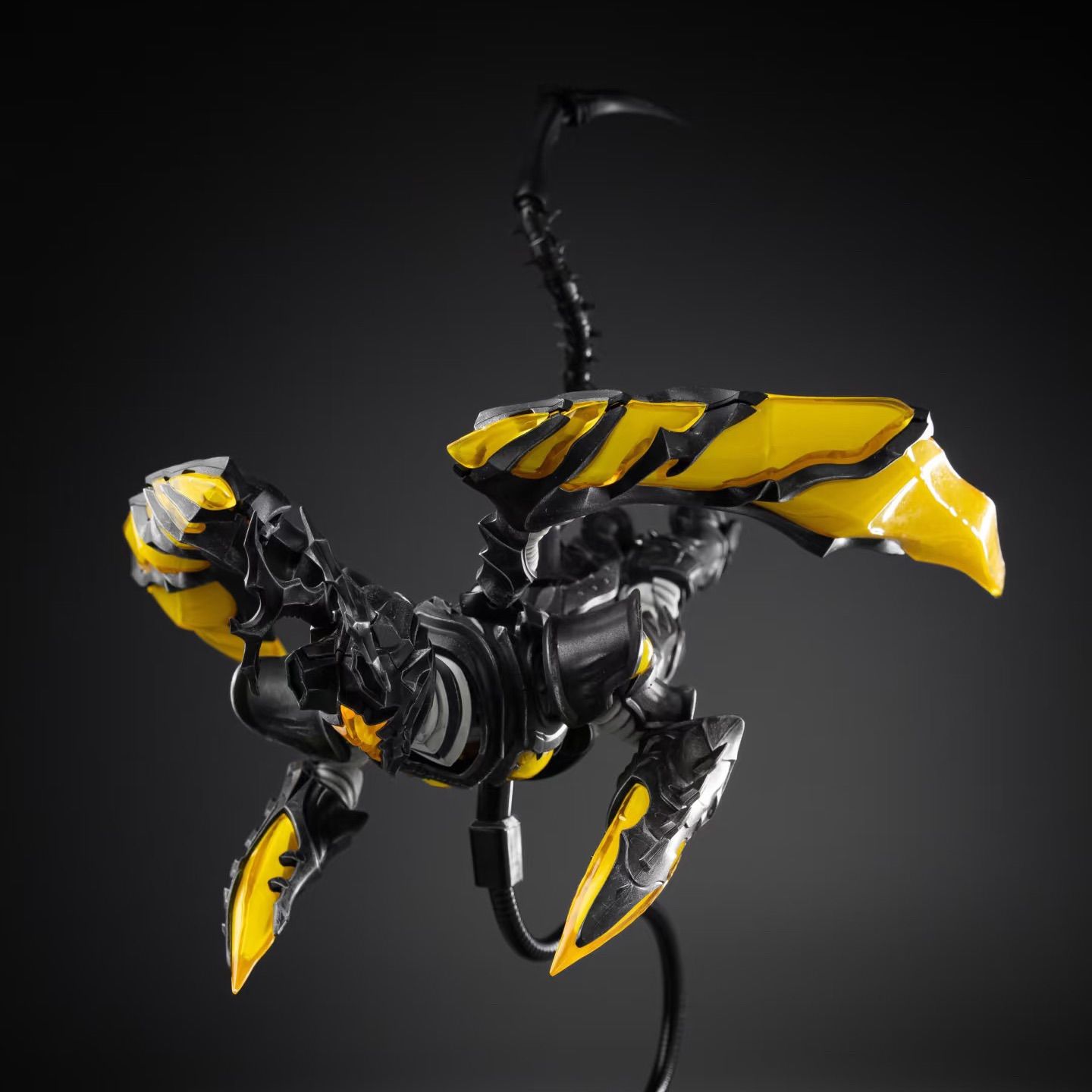ブロックアクションフィギュア ウルトラマンサーガに登場 宇宙恐竜