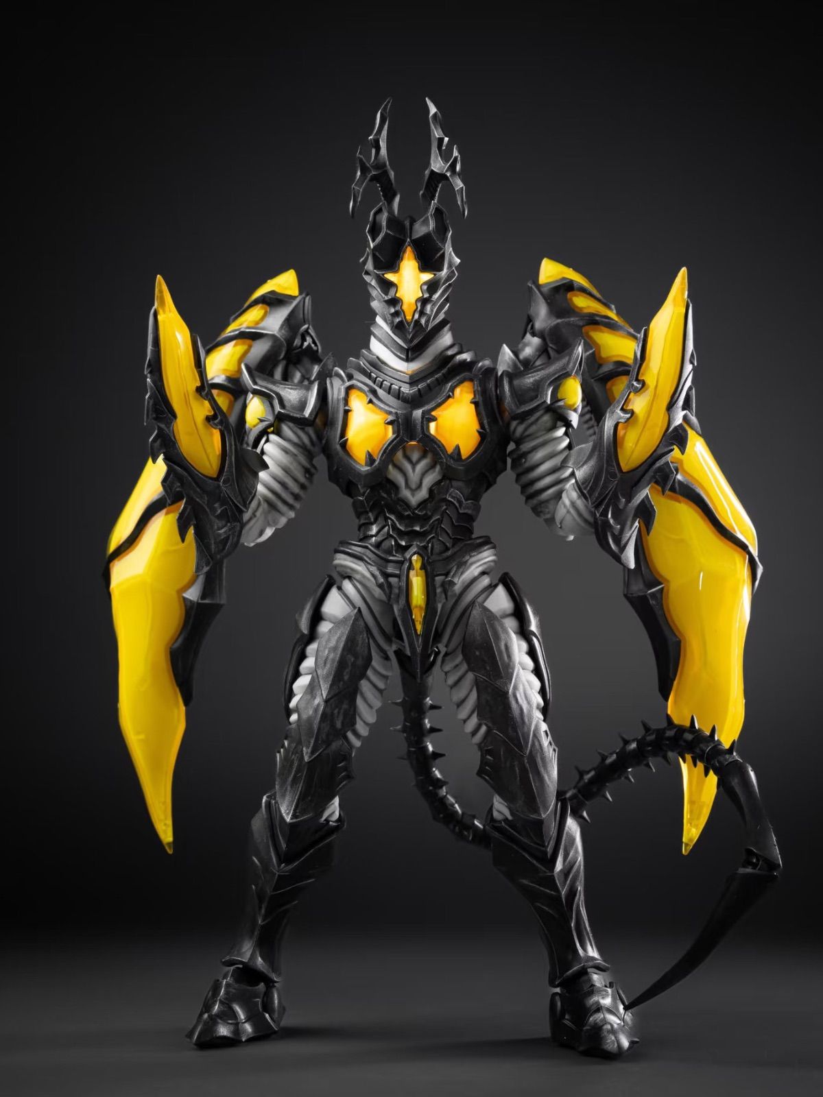 ブロックアクションフィギュア ウルトラマンサーガに登場 宇宙恐竜