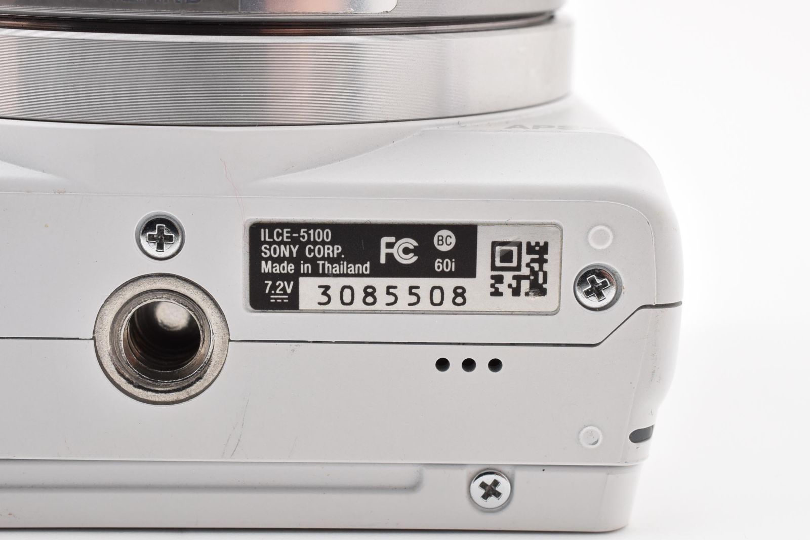 完動美品] SONY ソニー α5100 ILCE-5100 ブラック ミラーレス デジタル
